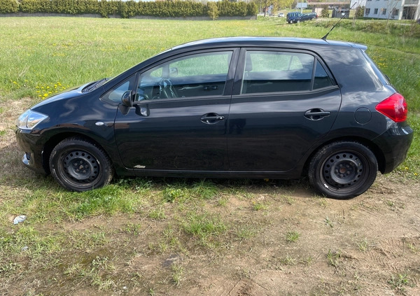 Toyota Auris cena 12900 przebieg: 194900, rok produkcji 2007 z Koszalin małe 46